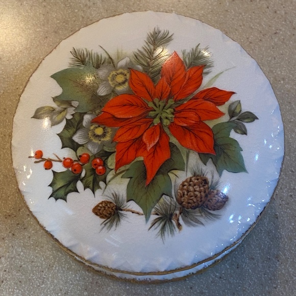 Ponsettia Trinket Jewelry Box Christmas Rose Genuine Bone China Flambro Taiwan - Picture 2 of 8